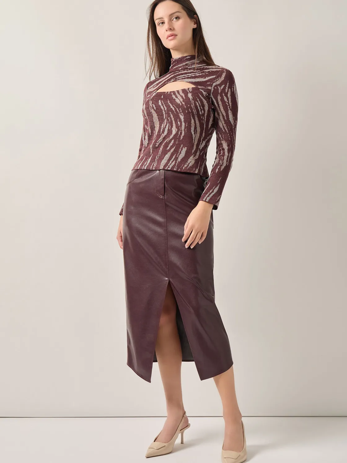 Misook Tops & Tees|Modern Fit Oval Front Cutout Jacquard Knit Top